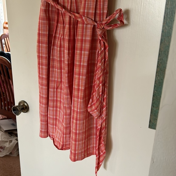 NWOT.  Ann Taylor Loft plaid short summer dress in a shade of peachy orange. - Picture 9 of 12